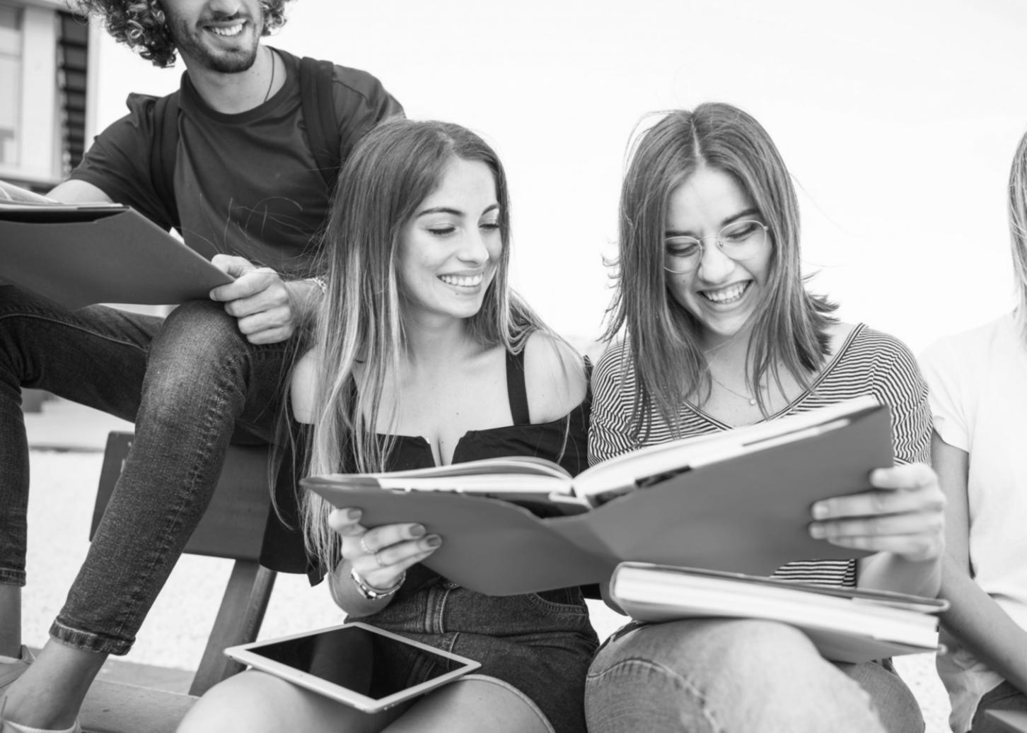 Analyse des tendances financières et outils d'épargne modernes